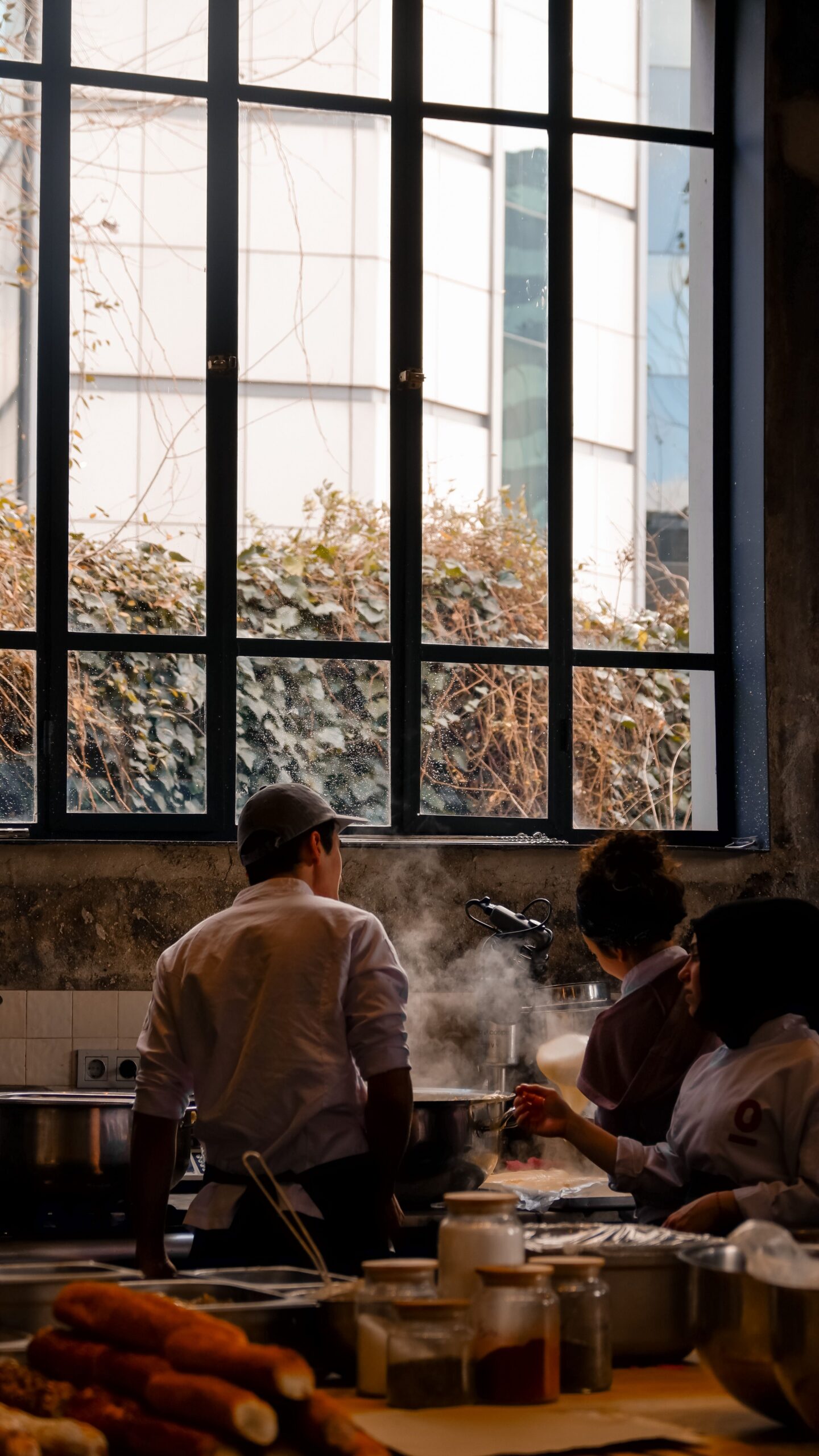 Gastronomie-Team im gemeinsamen Arbeitsalltag