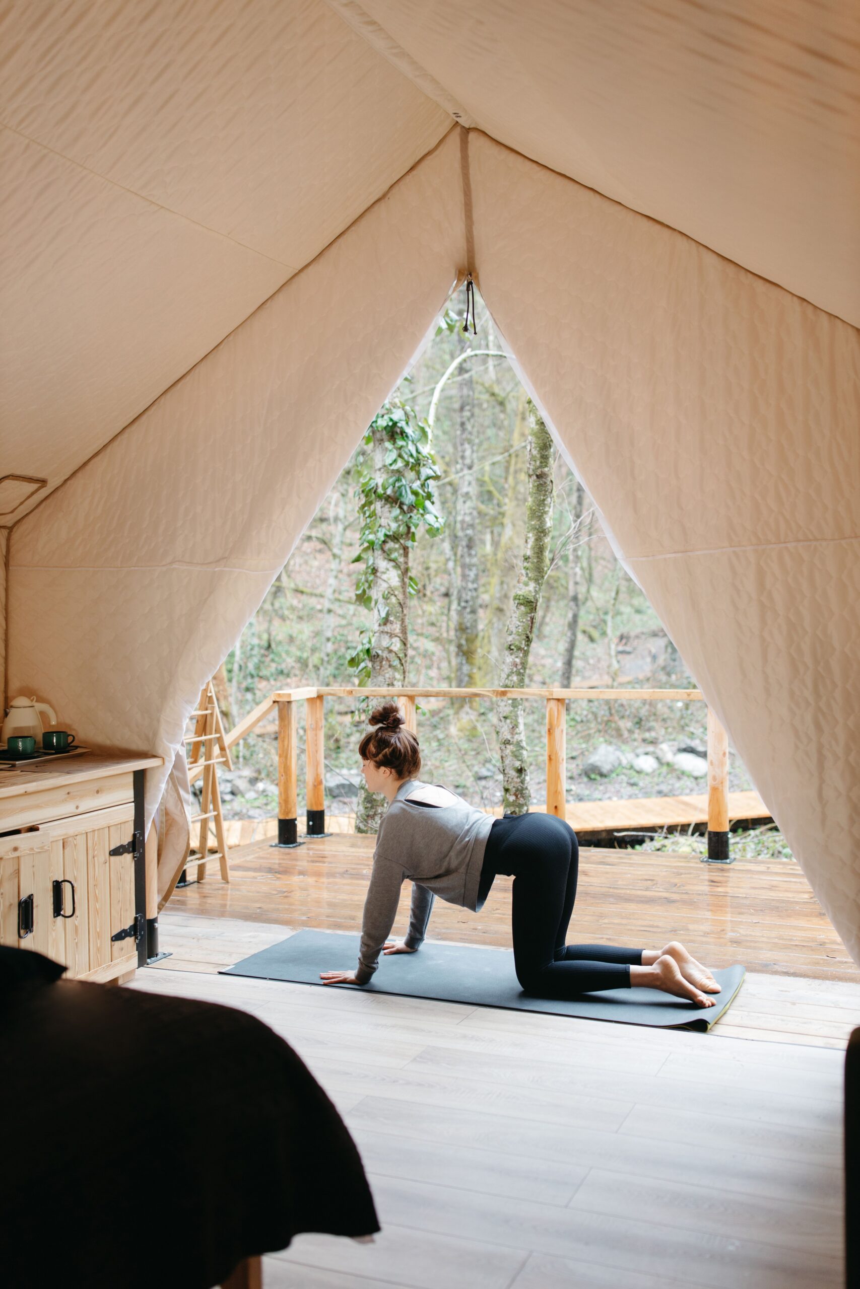 Ruhige Atmosphäre bei einem Retreat im Grünen